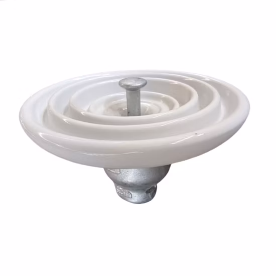 Aislador de porcelana con suspensión de disco tipo bola y casquillo de 70kn U70bl